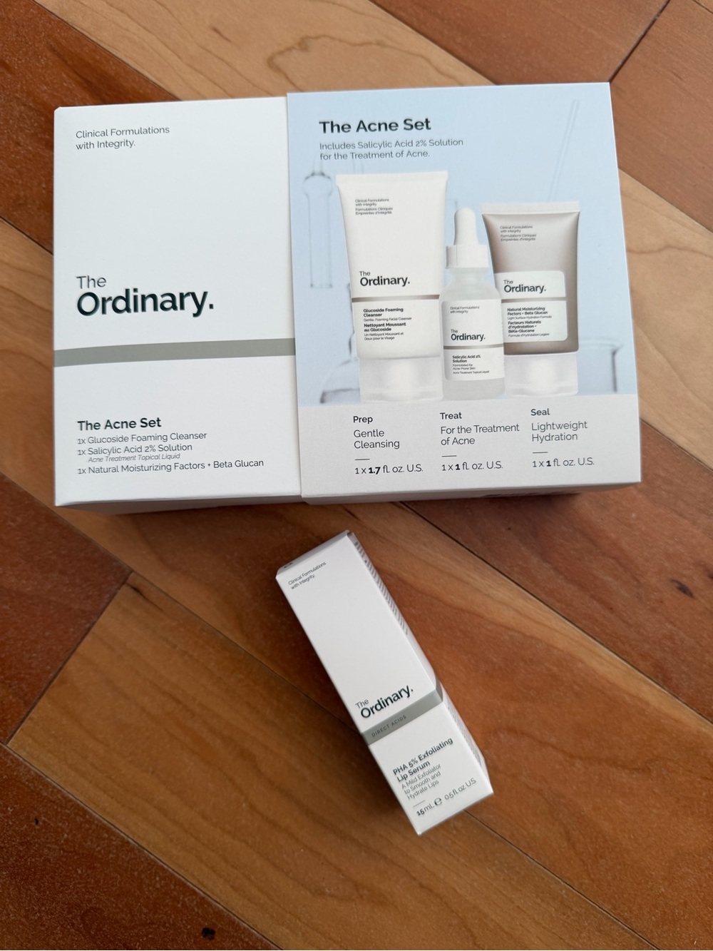 The Ordinary Acne Set & PHA Exfoliant – White